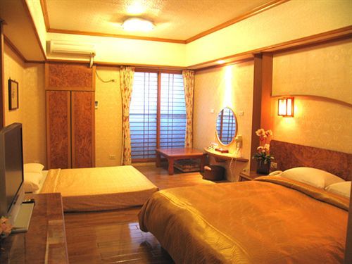 Sin Fu Business Hotel Đài Trung Ngoại thất bức ảnh