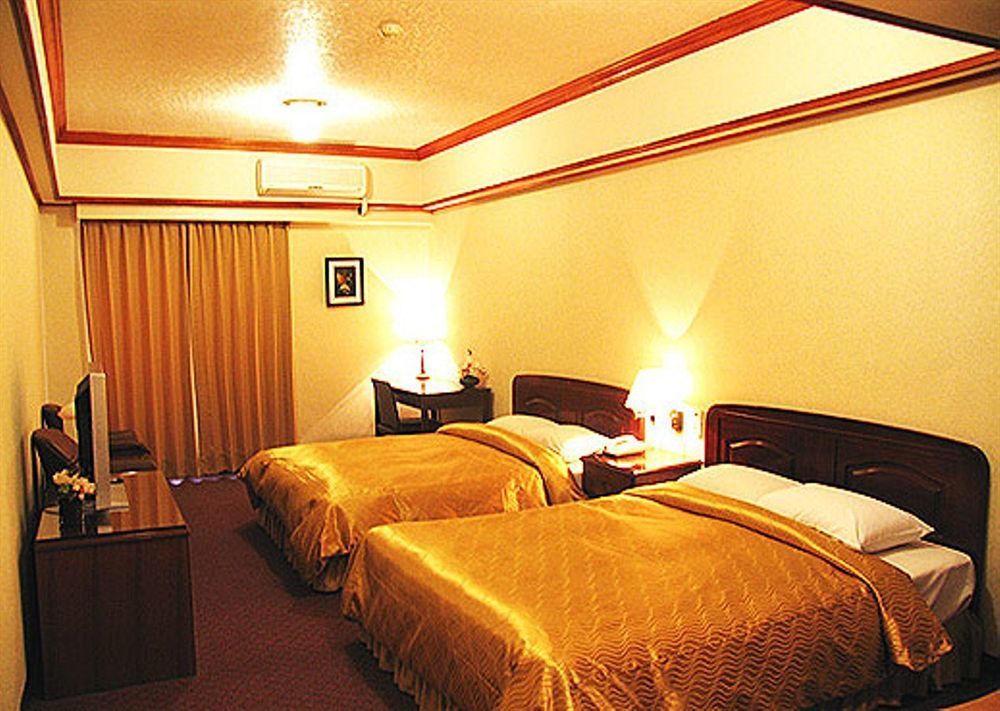 Sin Fu Business Hotel Đài Trung Ngoại thất bức ảnh