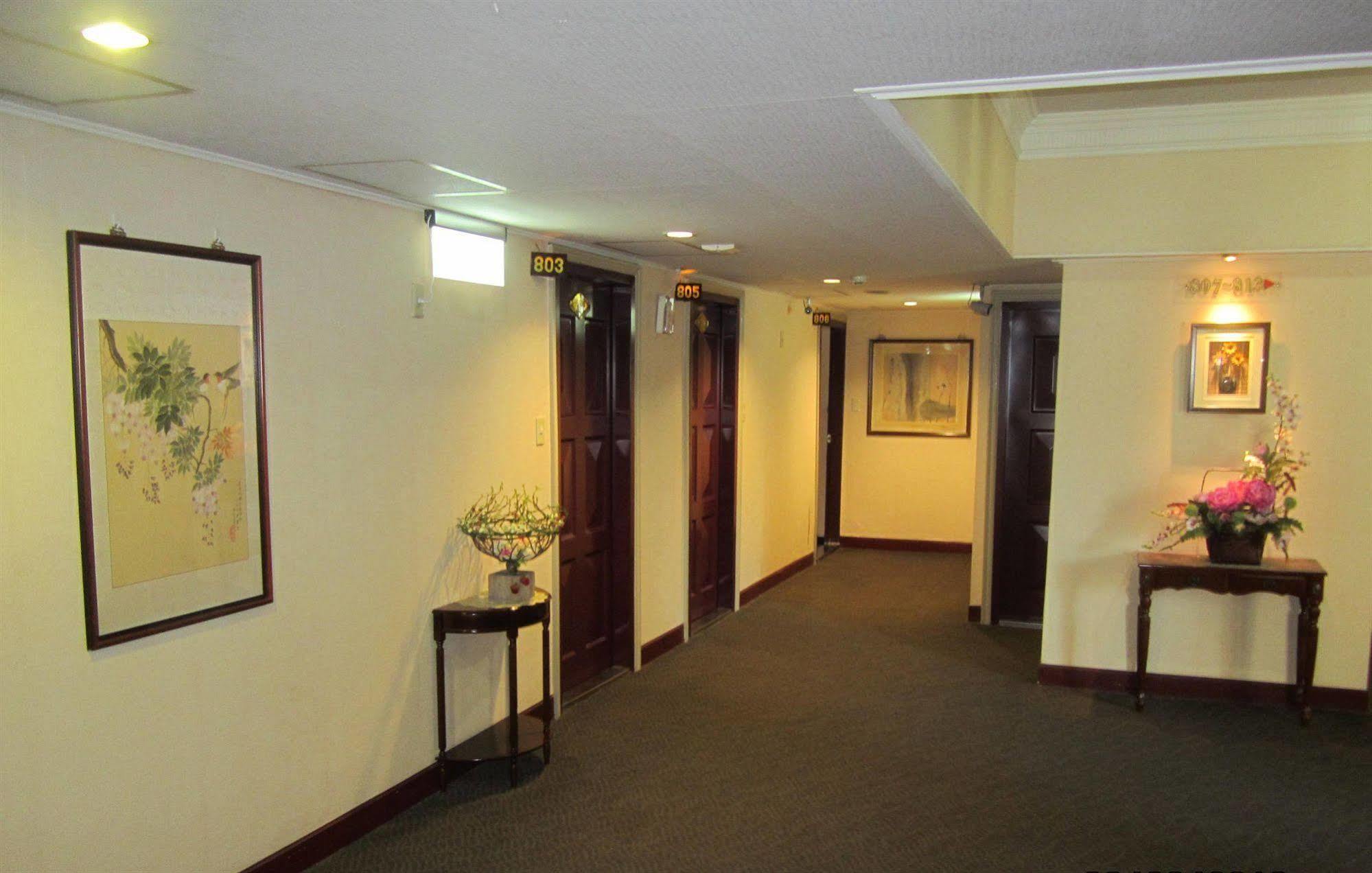 Sin Fu Business Hotel Đài Trung Ngoại thất bức ảnh