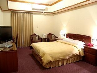 Sin Fu Business Hotel Đài Trung Ngoại thất bức ảnh