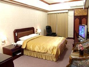 Sin Fu Business Hotel Đài Trung Ngoại thất bức ảnh